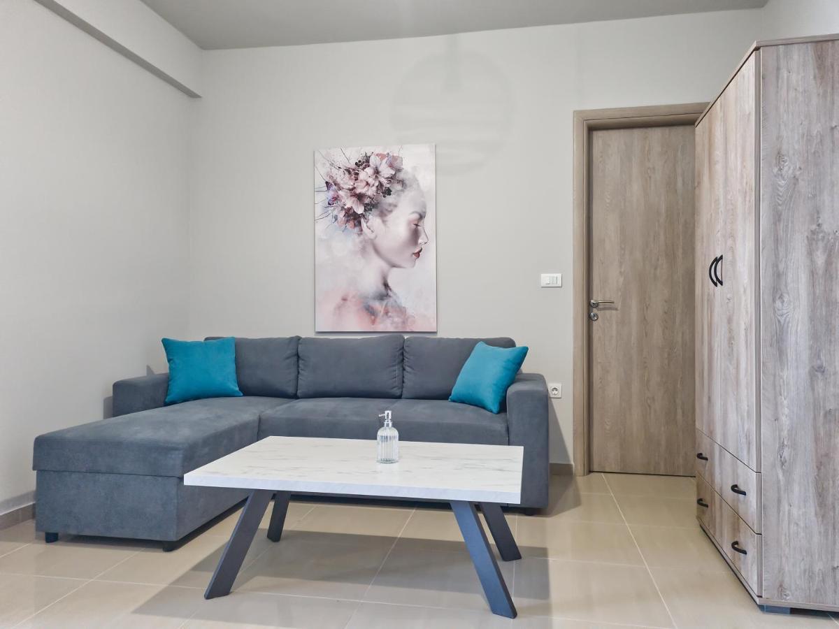 Epipleon Luxury Suites -106- Δωμάτιο 40Τμ Με Βεράντα 45Τμ Μπροστά Στην Θάλασσα نافبكْتوس المظهر الخارجي الصورة