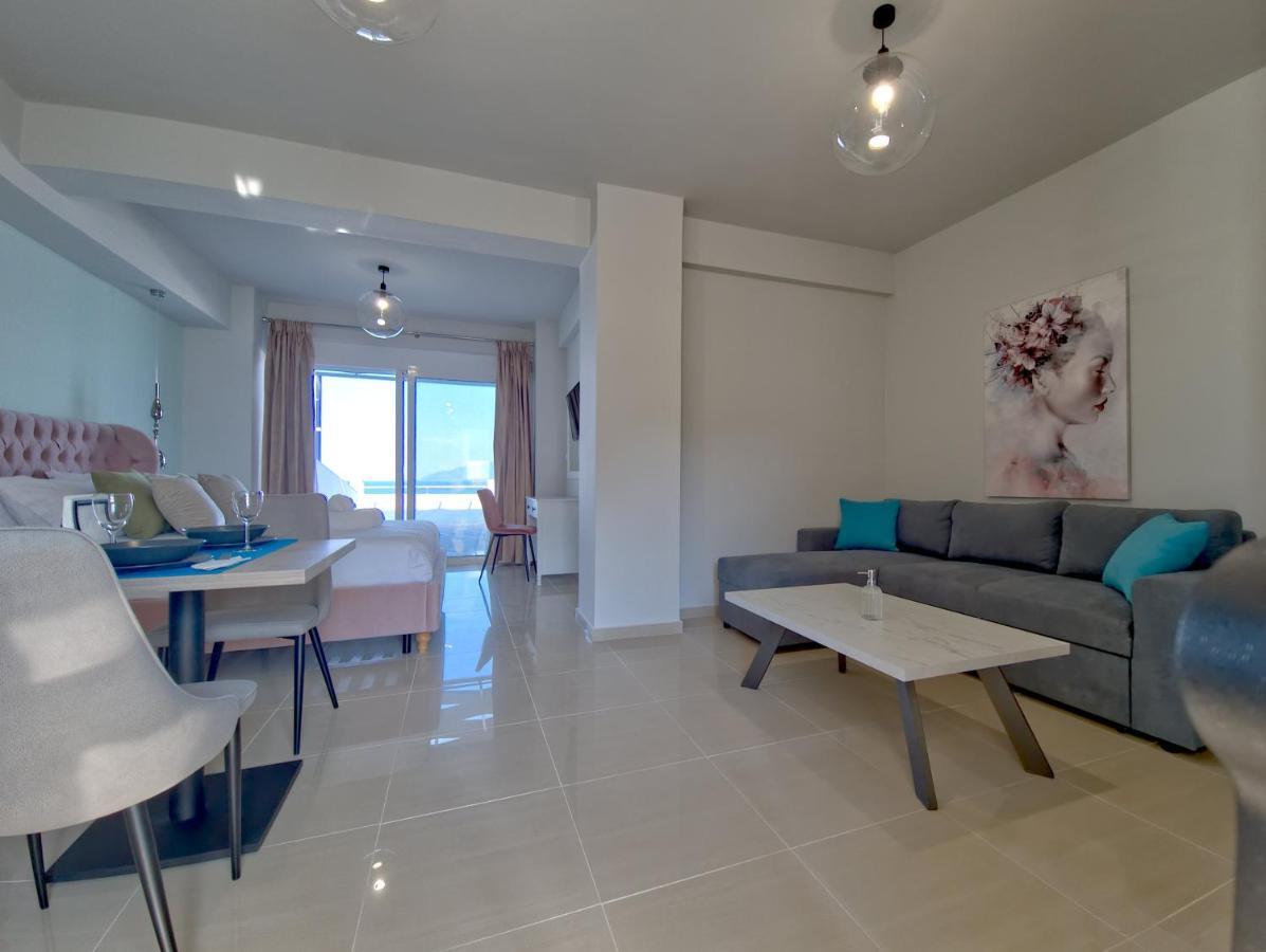 Epipleon Luxury Suites -106- Δωμάτιο 40Τμ Με Βεράντα 45Τμ Μπροστά Στην Θάλασσα نافبكْتوس المظهر الخارجي الصورة