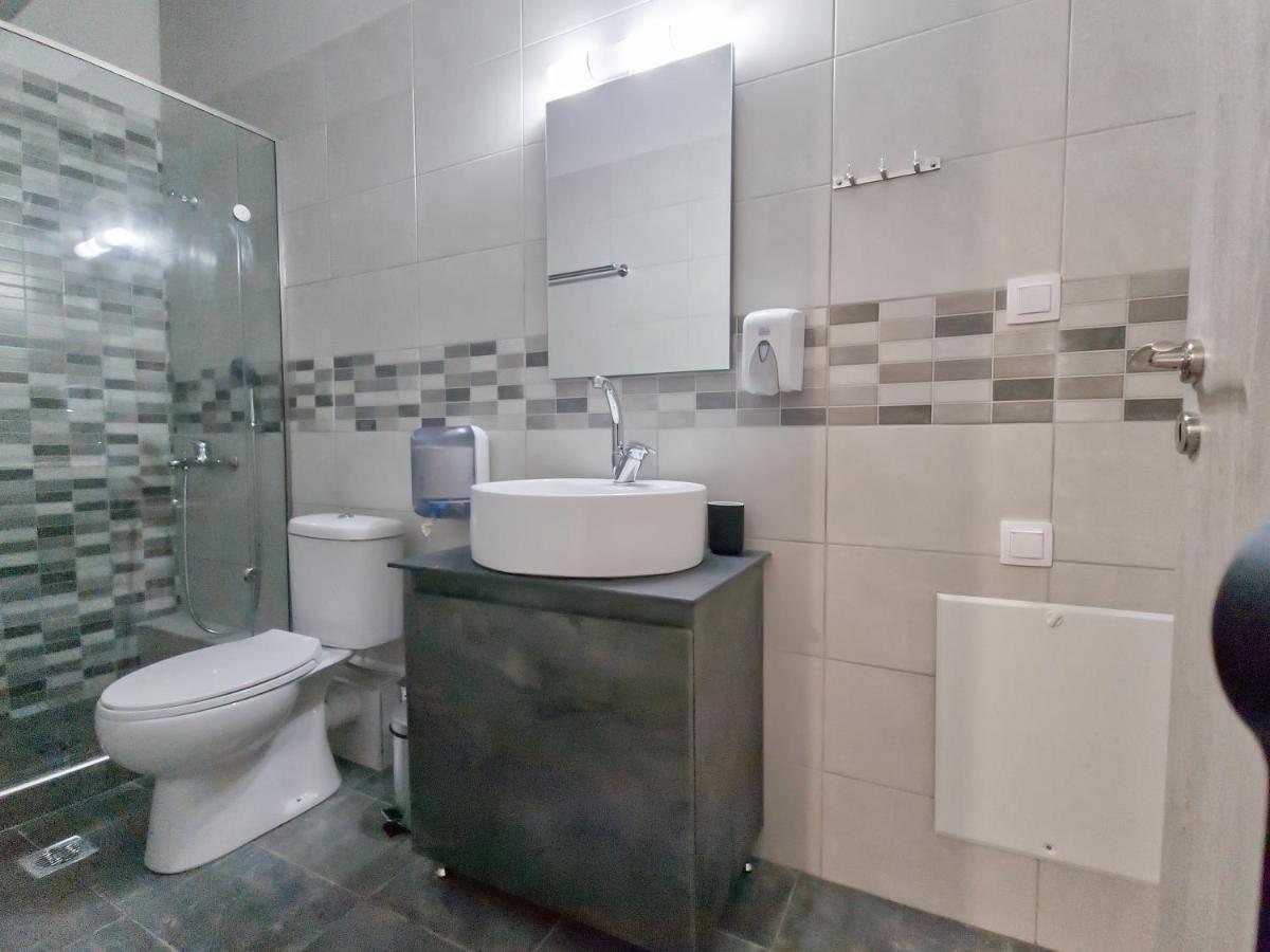 Epipleon Luxury Suites -106- Δωμάτιο 40Τμ Με Βεράντα 45Τμ Μπροστά Στην Θάλασσα نافبكْتوس المظهر الخارجي الصورة