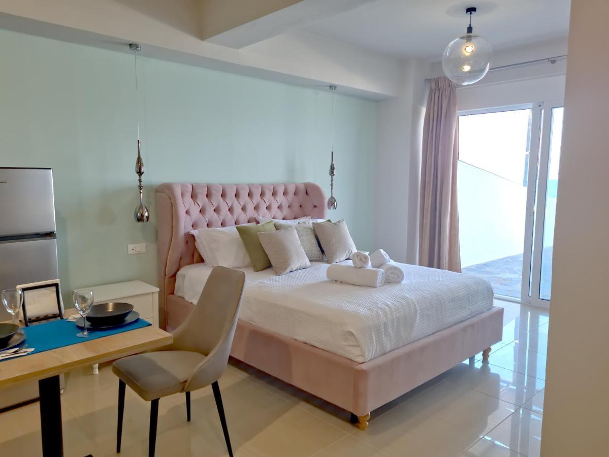 Epipleon Luxury Suites -106- Δωμάτιο 40Τμ Με Βεράντα 45Τμ Μπροστά Στην Θάλασσα نافبكْتوس المظهر الخارجي الصورة