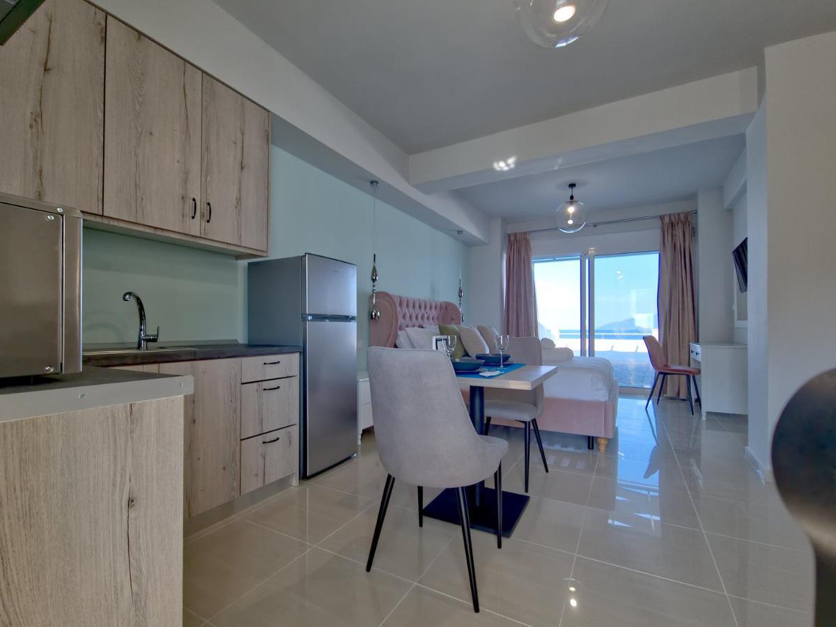 Epipleon Luxury Suites -106- Δωμάτιο 40Τμ Με Βεράντα 45Τμ Μπροστά Στην Θάλασσα نافبكْتوس المظهر الخارجي الصورة