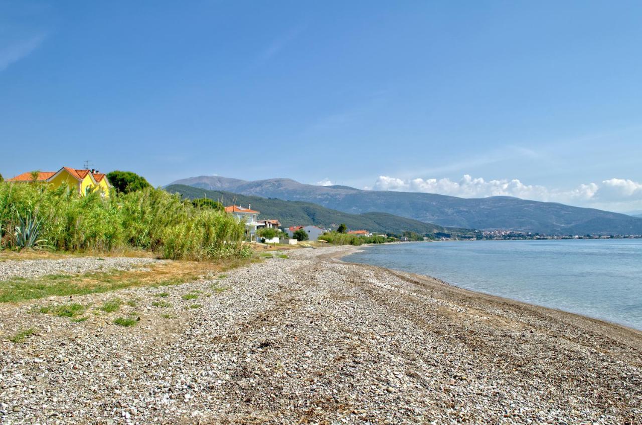 Epipleon Luxury Suites -106- Δωμάτιο 40Τμ Με Βεράντα 45Τμ Μπροστά Στην Θάλασσα نافبكْتوس المظهر الخارجي الصورة